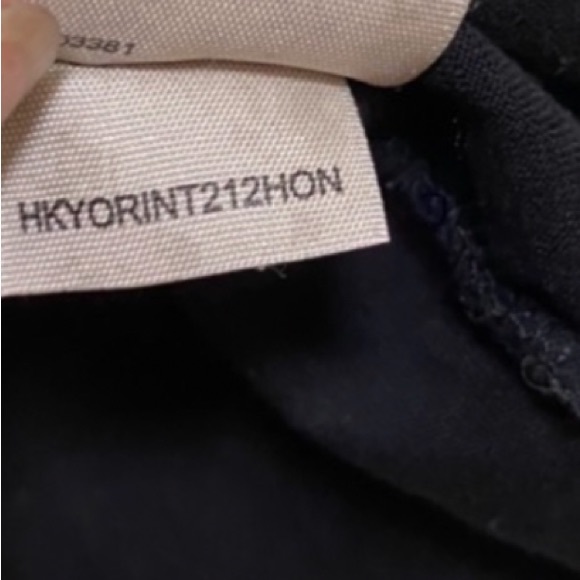 Burberry Logo Tee - Picture 7 of 7